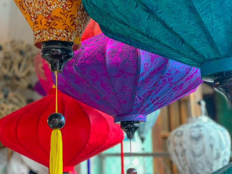 Hoi An, Vietnam: Making a Vietnamese lantern experience